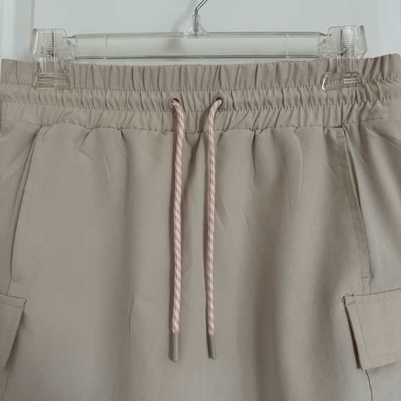Avalanche Cream Outdoor Skirt with built in Shorts, S - Picture 3 of 11